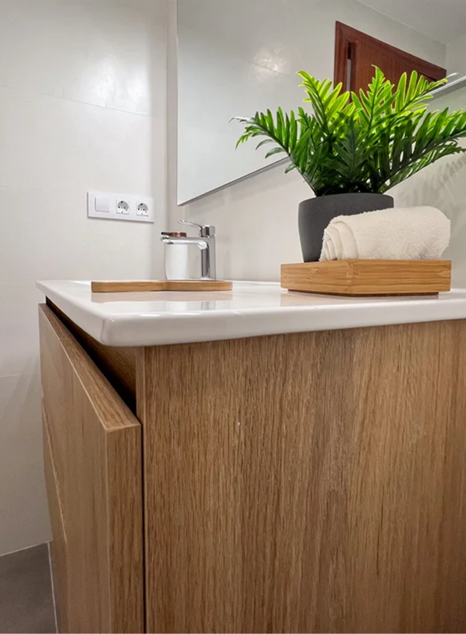 Reforma baño moderno L'aeixeta